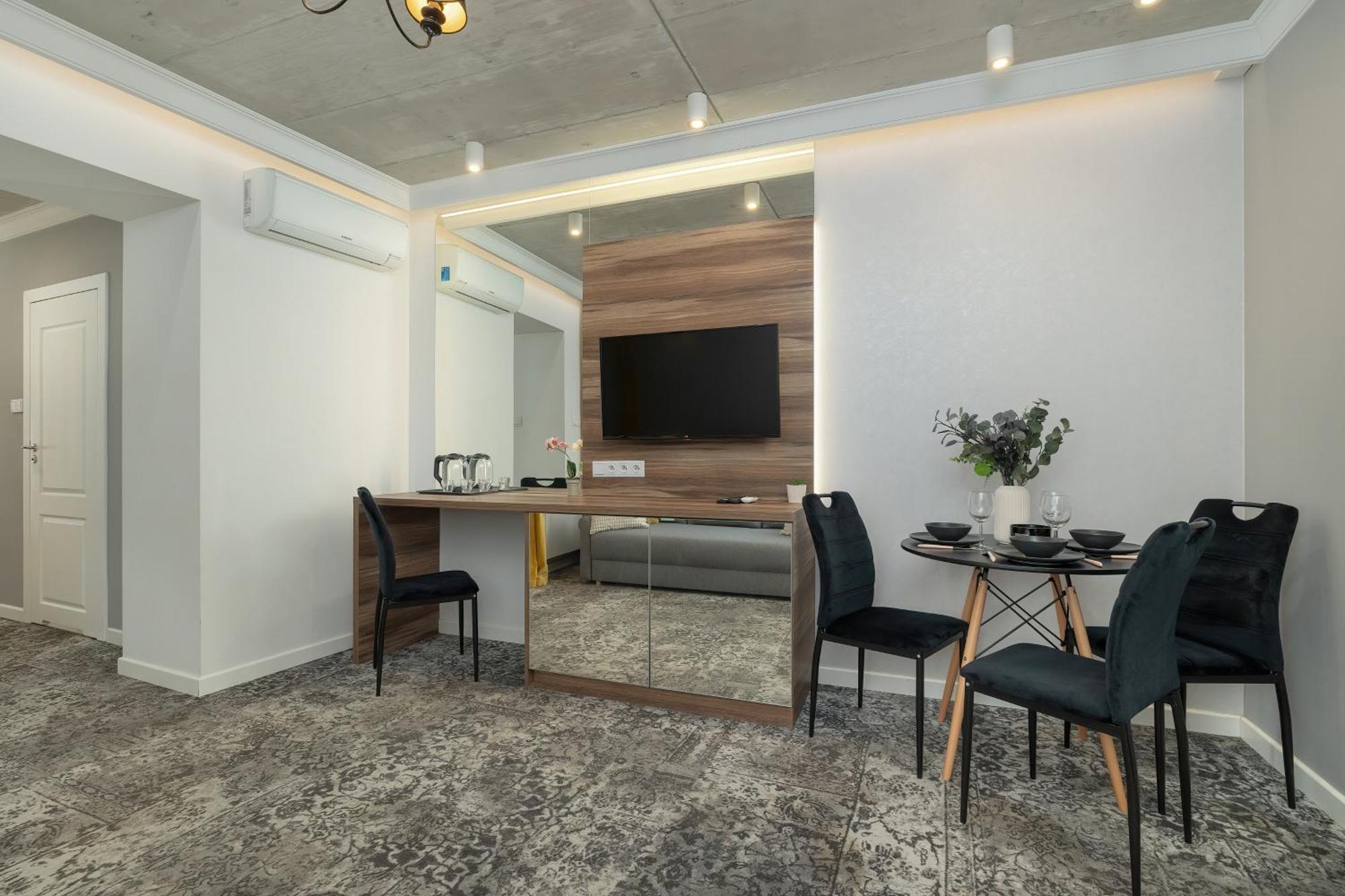 Modern & Comfy Apartment Rakowicka 6 Cracow By Renters Cracovia Esterno foto
