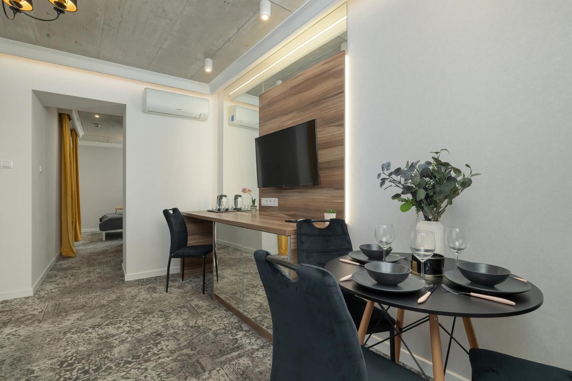 Modern & Comfy Apartment Rakowicka 6 Cracow By Renters Cracovia Esterno foto